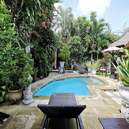 วิลลา ฤทธี Villa เซมินยัค ภายนอก รูปภาพ